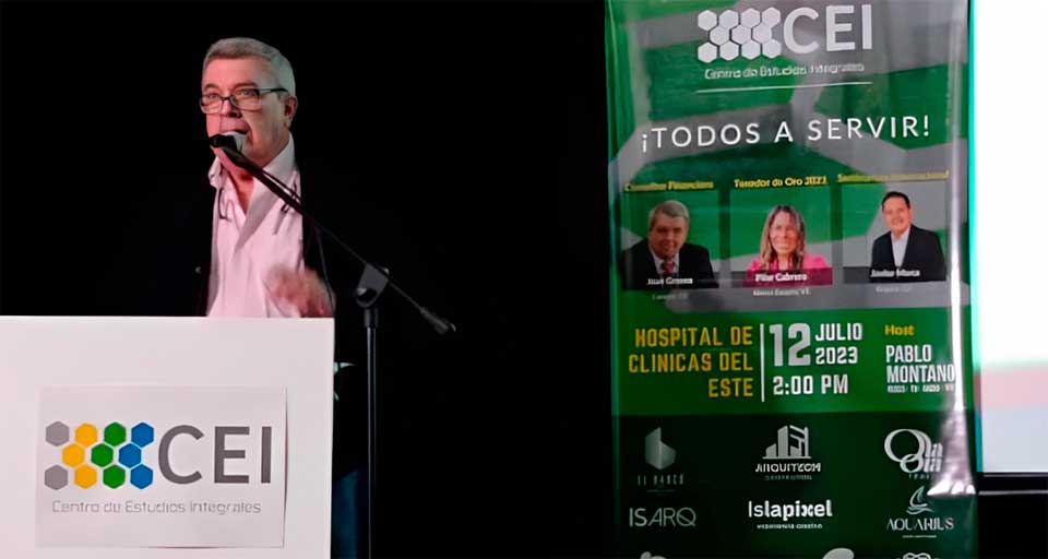 José Grasso Vecchio en la conferencia “Finanzas para Todos”, en Nueva Esparta